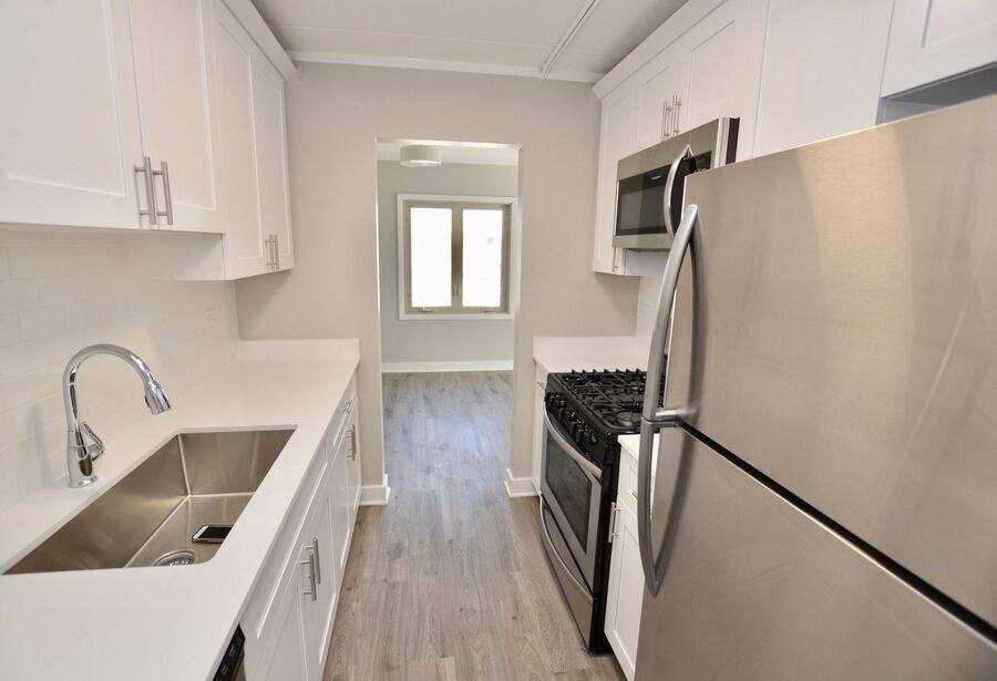 Apartment for rent at 5133 Washington St #4D, Downers Grove, IL 60515