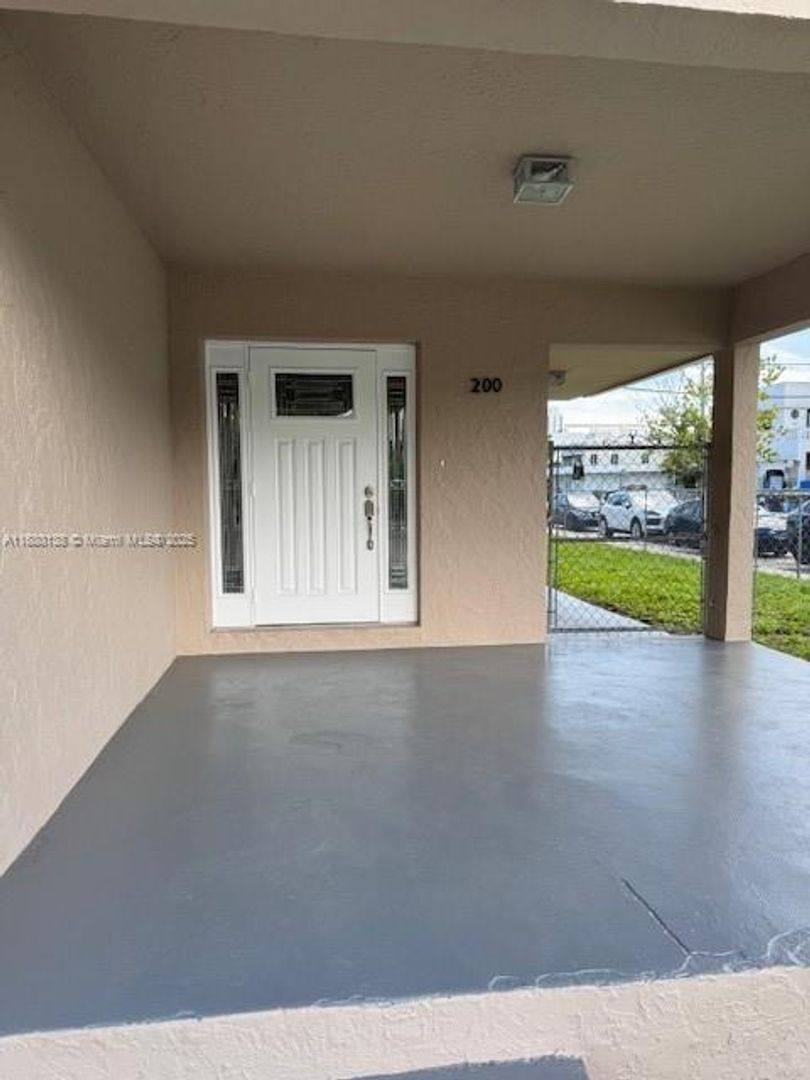 House for rent at 200 NE 44th St, Miami, FL 33137