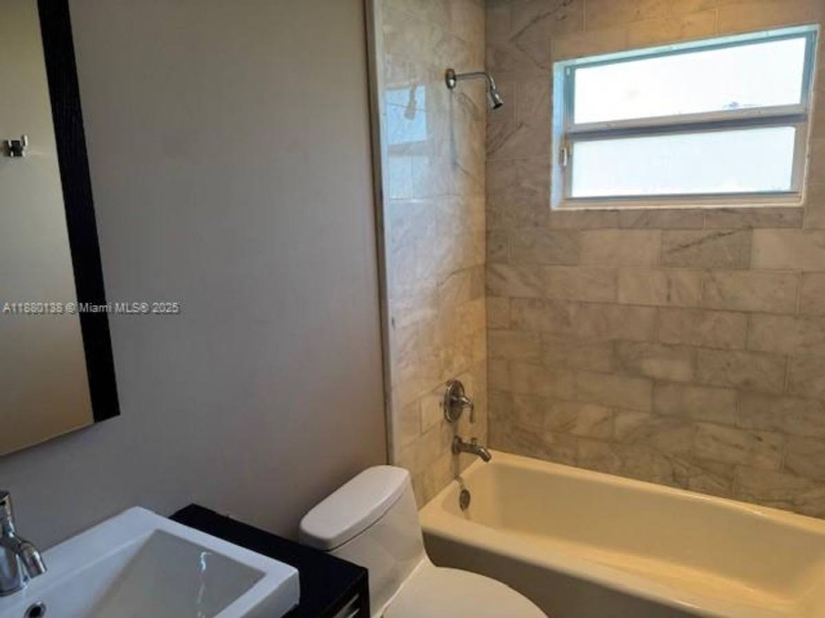 House for rent at 200 NE 44th St, Miami, FL 33137