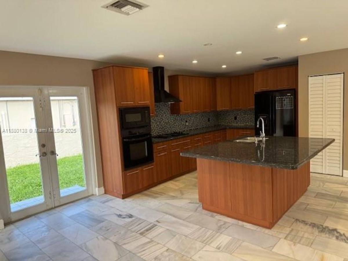 House for rent at 200 NE 44th St, Miami, FL 33137