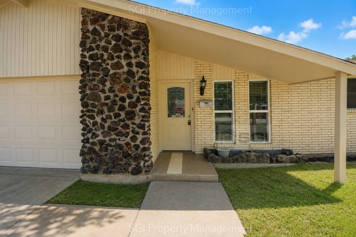 House for rent at 4709 Fair Park Blvd, Fort Worth, TX 76115