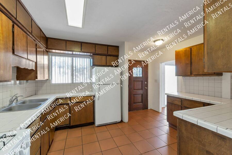 Apartment for rent at 947 N Alvernon Way #11, Tucson, AZ 85711