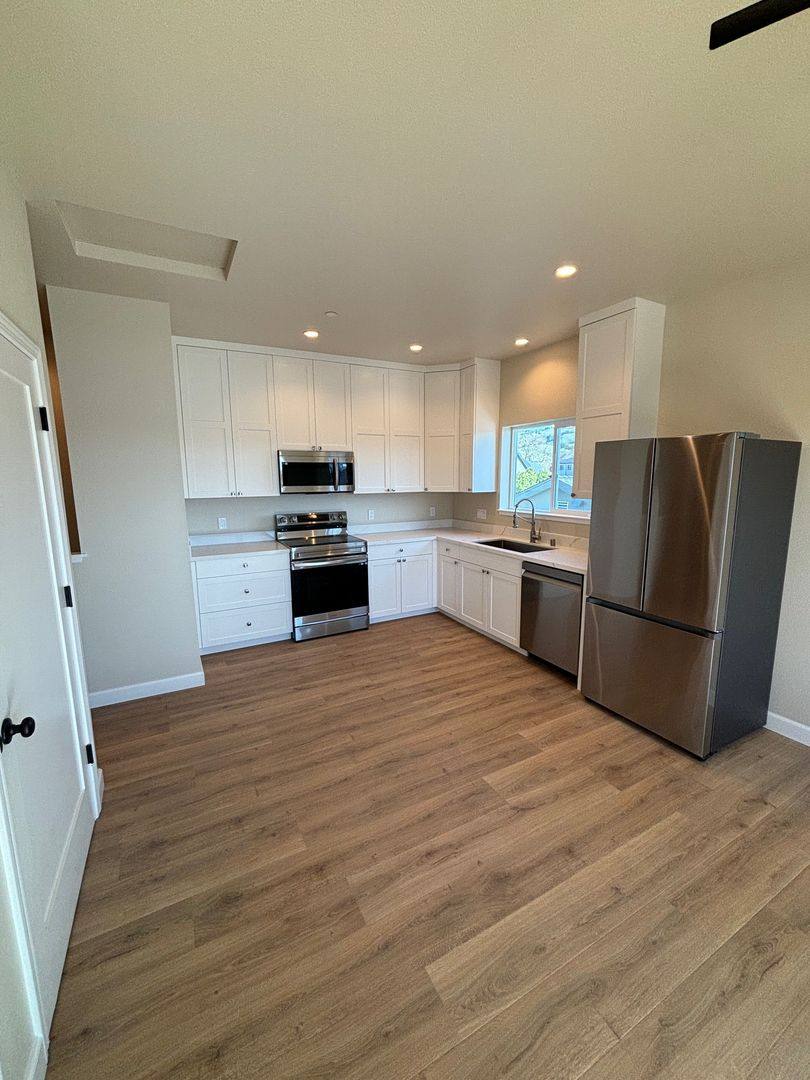 Apartment for rent at 1319 Miller Dr, Santa Rosa, CA 95403