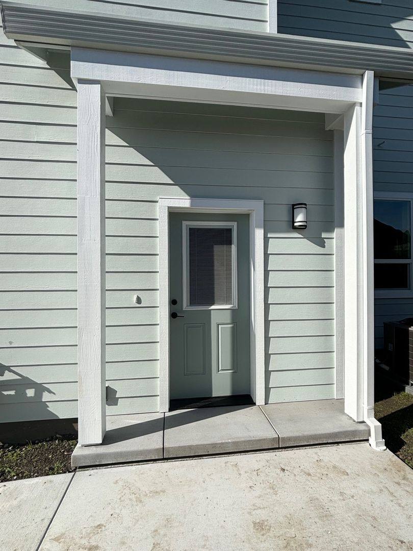 Apartment for rent at 1319 Miller Dr, Santa Rosa, CA 95403