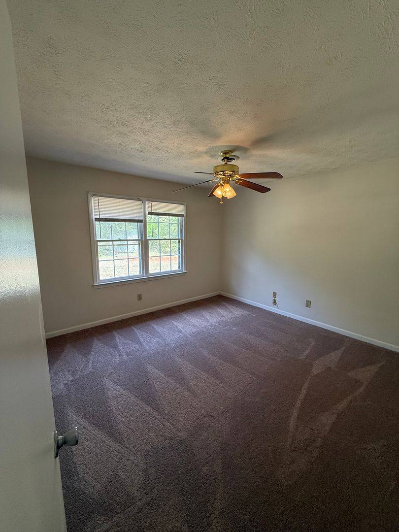 House for rent at 1272 Aiken Rd, Bogart, GA 30622