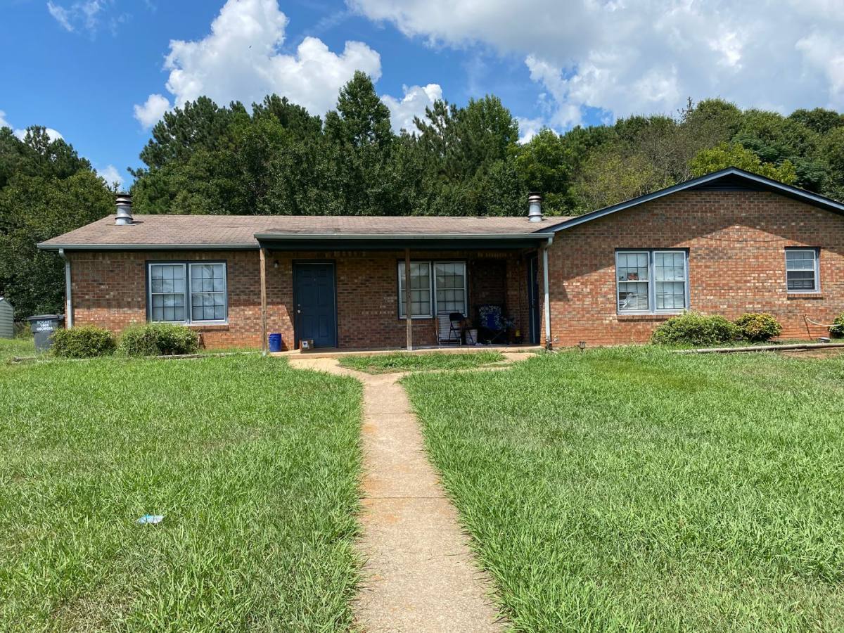 House for rent at 1272 Aiken Rd, Bogart, GA 30622