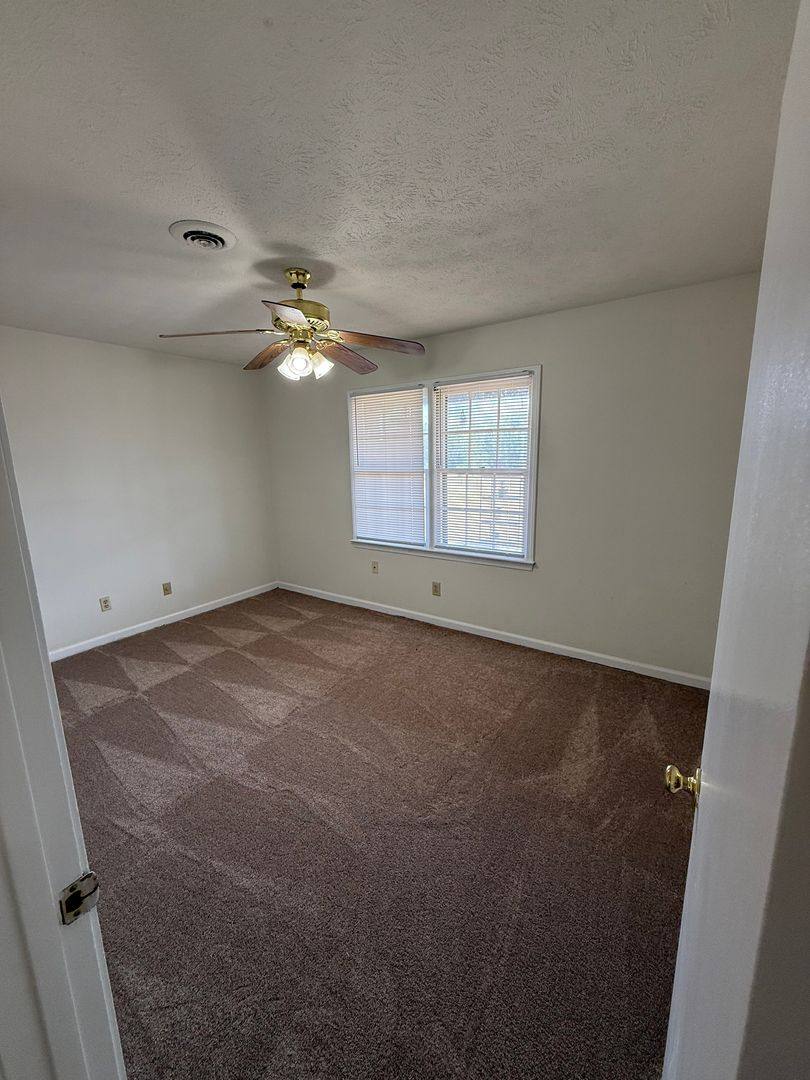 House for rent at 1272 Aiken Rd, Bogart, GA 30622