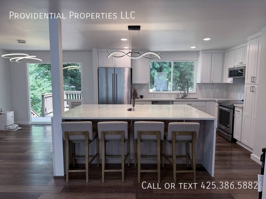 House for rent at 10912 129th Place NE, Kirkland, WA 98033