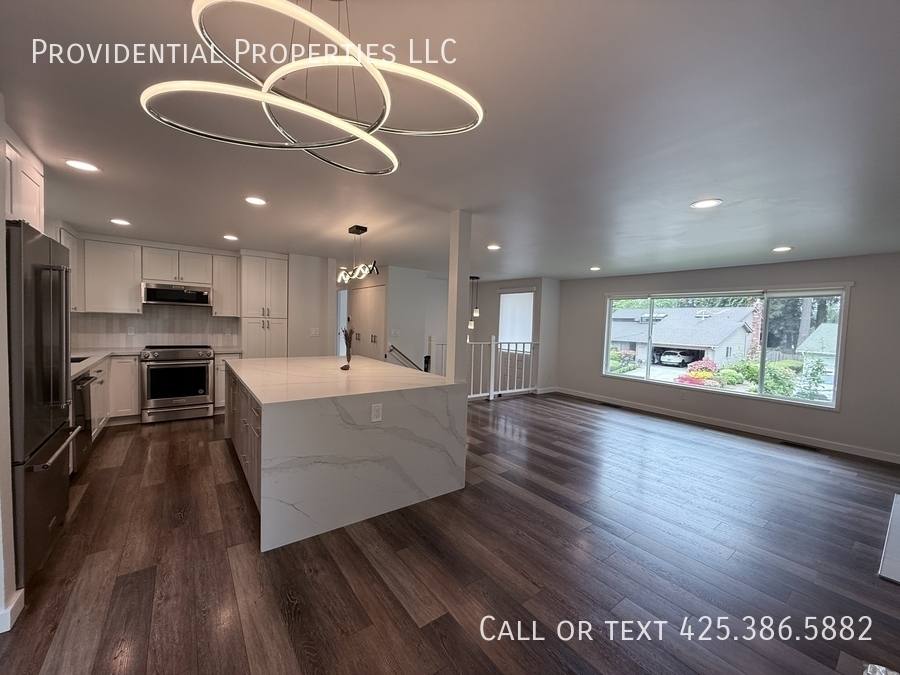 House for rent at 10912 129th Place NE, Kirkland, WA 98033