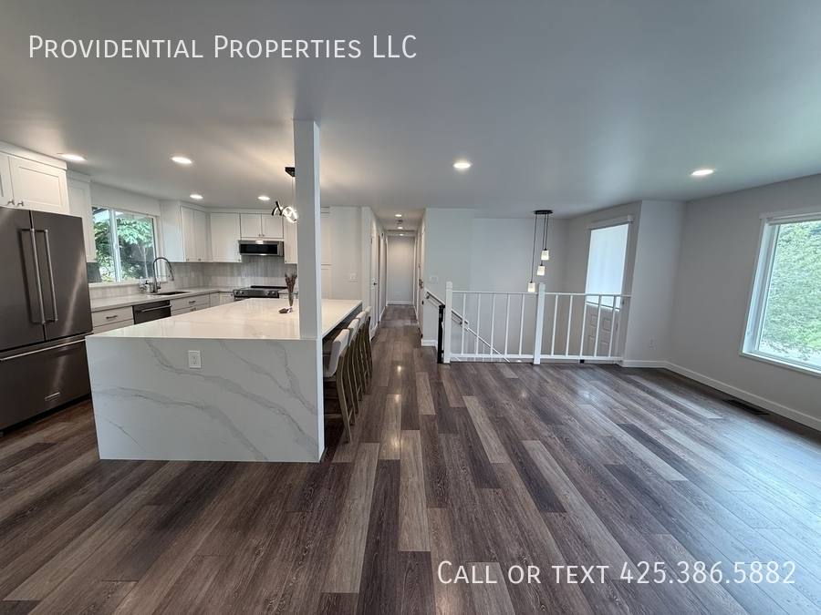 House for rent at 10912 129th Place NE, Kirkland, WA 98033