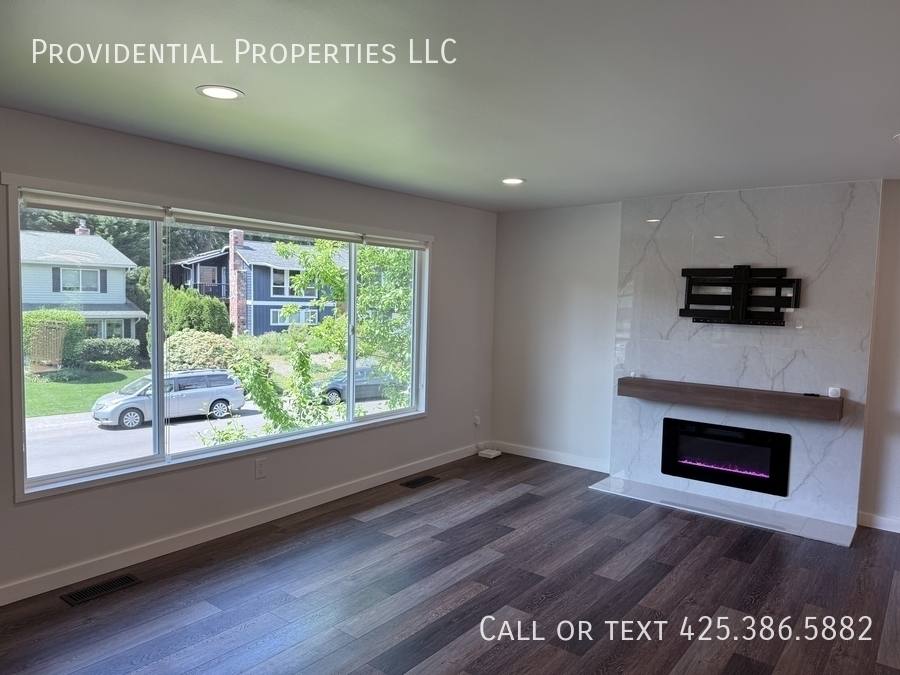 House for rent at 10912 129th Place NE, Kirkland, WA 98033