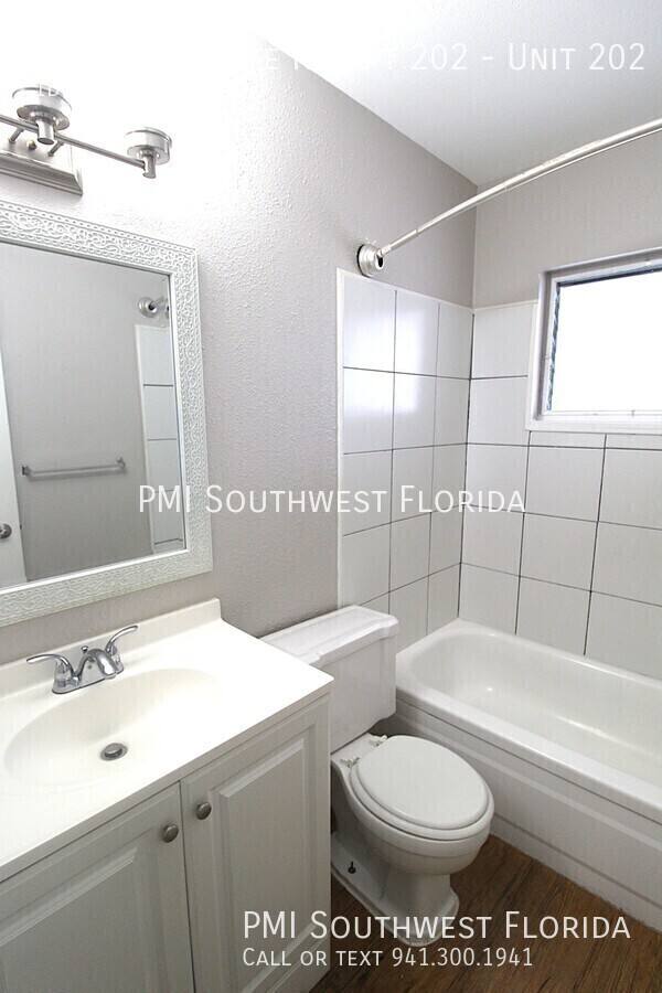Apartment for rent at 3001 Bee Ridge Rd #202, Sarasota, FL 34239