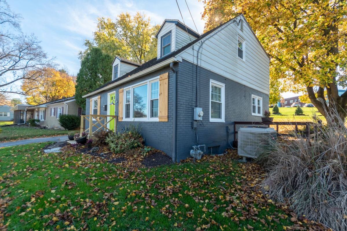 House for rent at 7 Circle Rd, Millersville, PA 17551