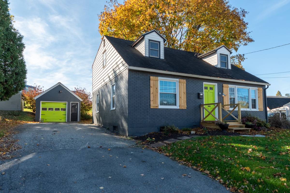 House for rent at 7 Circle Rd, Millersville, PA 17551