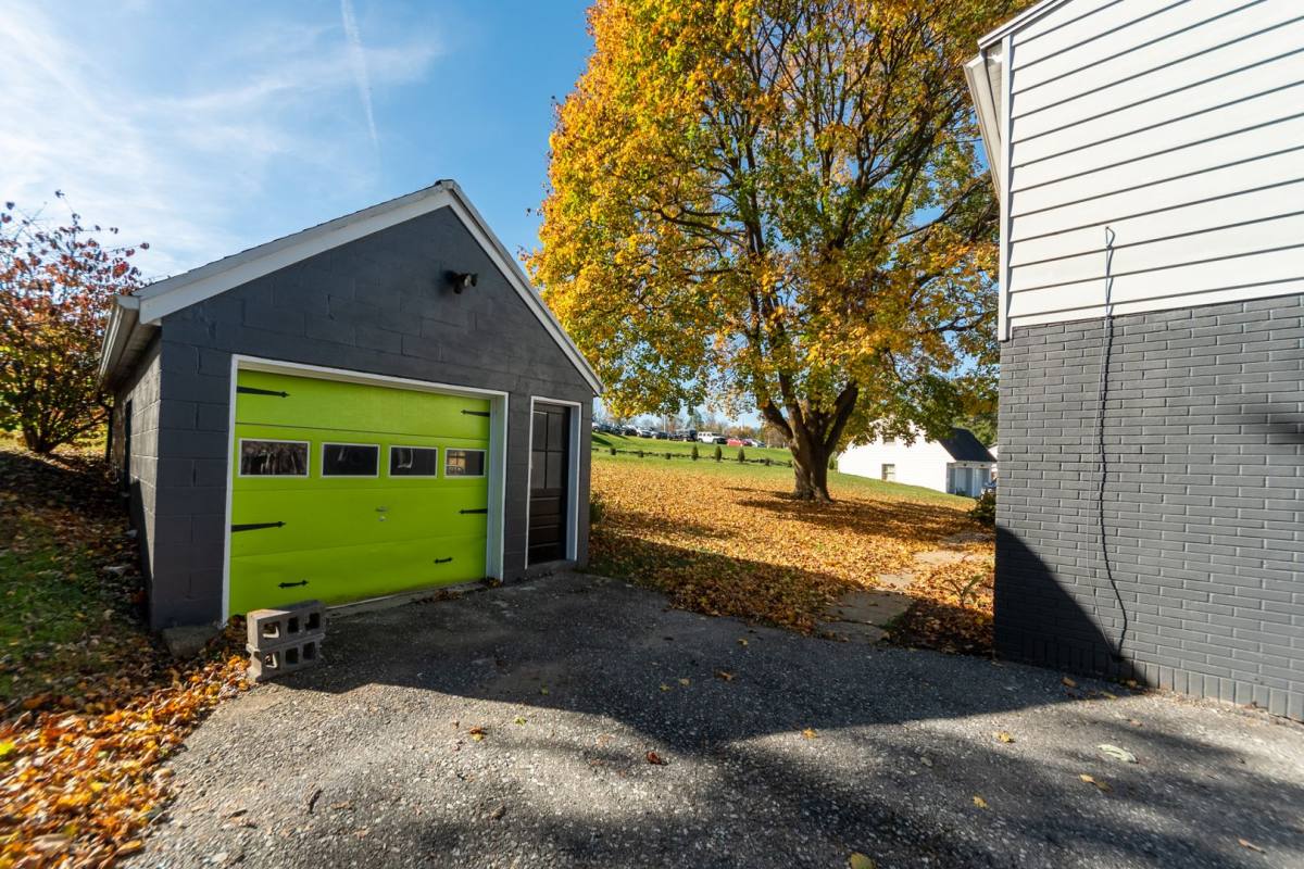 House for rent at 7 Circle Rd, Millersville, PA 17551