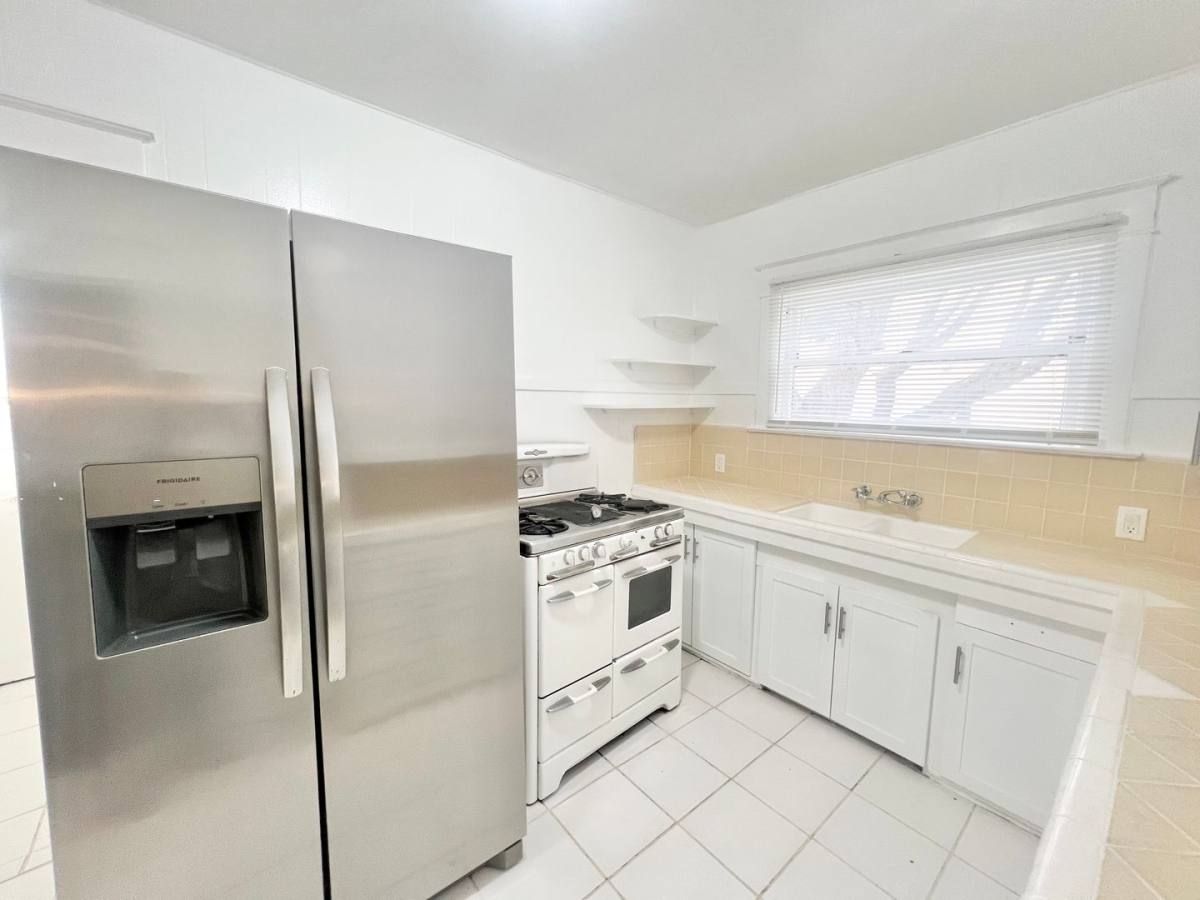 Apartment for rent at 1243 E Ocean Blvd, Long Beach, CA 90802