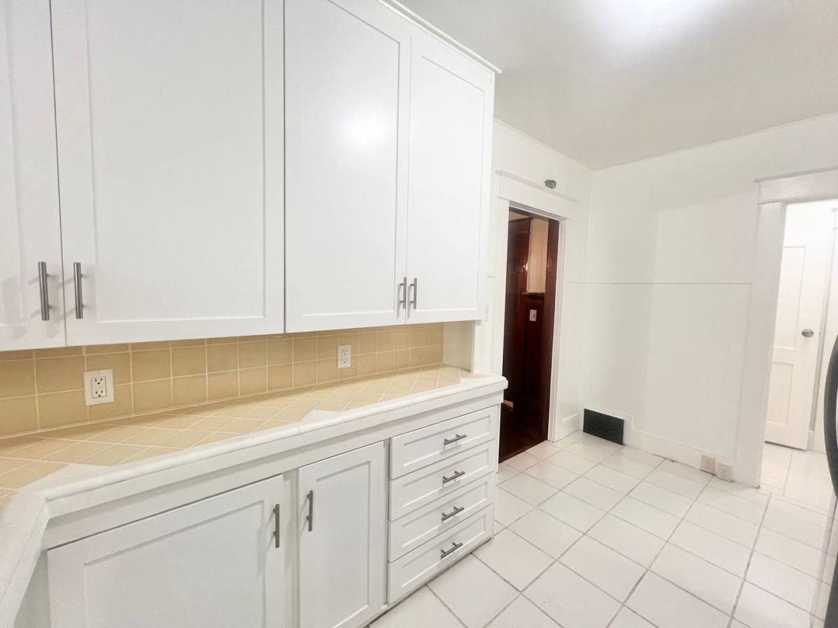 Apartment for rent at 1243 E Ocean Blvd, Long Beach, CA 90802