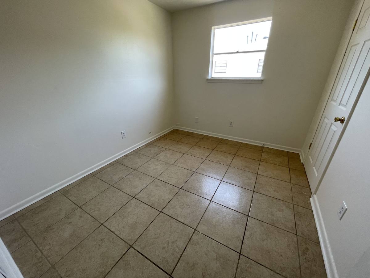 House for rent at 2429 Octavia Dr, Chalmette, LA 70043