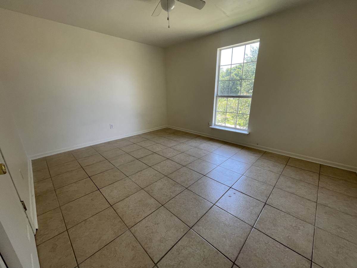 House for rent at 2429 Octavia Dr, Chalmette, LA 70043