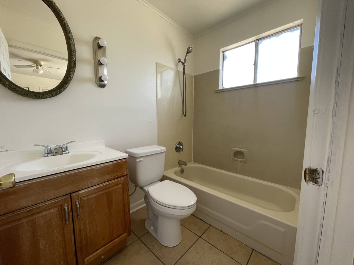 House for rent at 2429 Octavia Dr, Chalmette, LA 70043