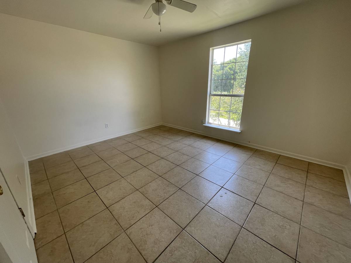 House for rent at 2429 Octavia Dr, Chalmette, LA 70043