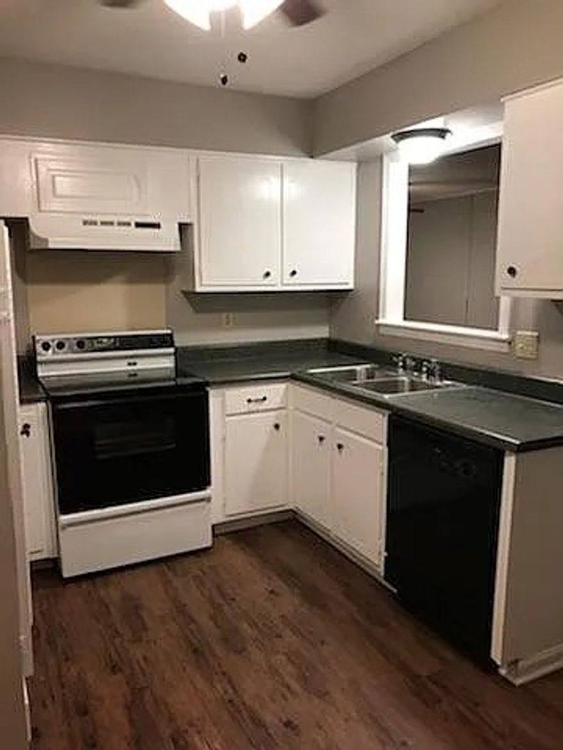 House for rent at 8495 Charleston Dr, Southaven, MS 38671
