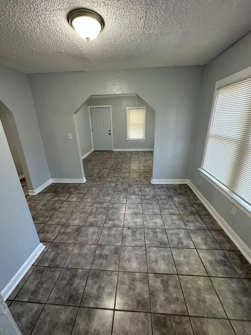 House for rent at 1359 W 20th St, Jacksonville, FL 32209