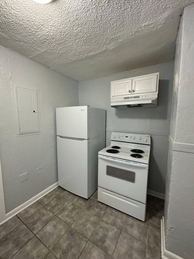House for rent at 1359 W 20th St, Jacksonville, FL 32209