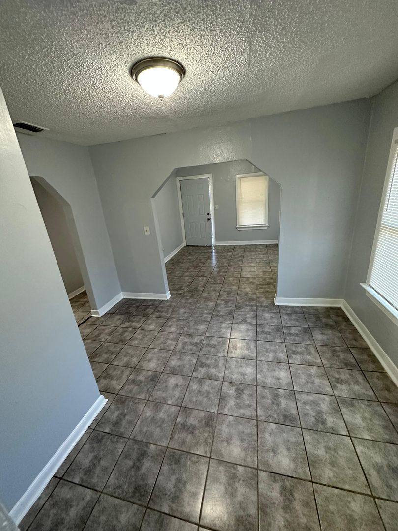 House for rent at 1359 W 20th St, Jacksonville, FL 32209
