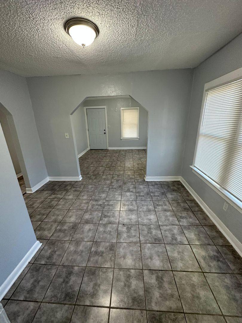 House for rent at 1359 W 20th St, Jacksonville, FL 32209
