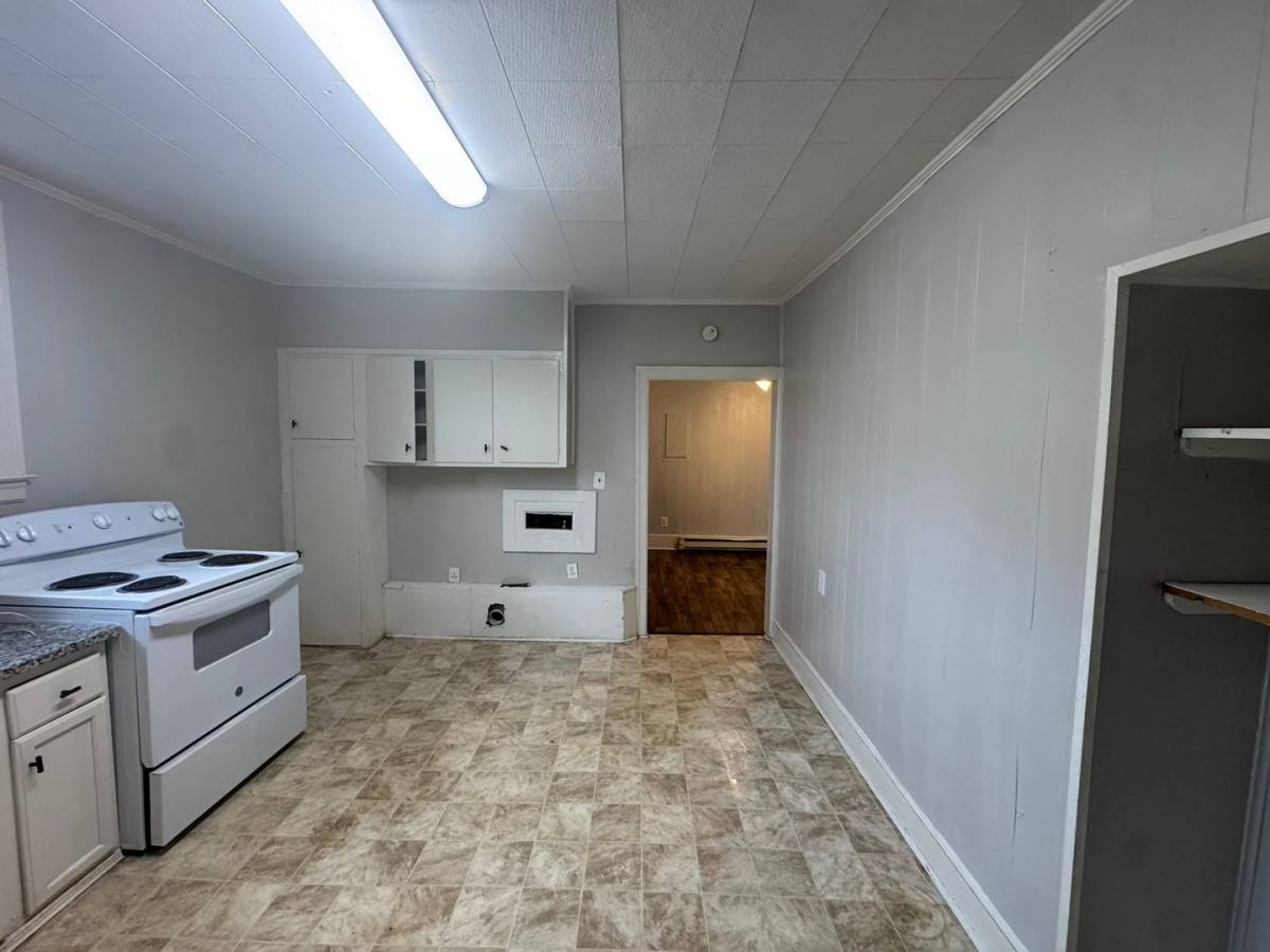 Apartment for rent at 510 S Magnolia Ave, Dunn, NC 28334