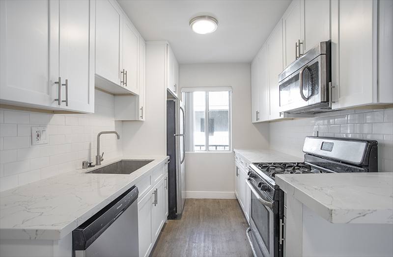 Apartment for rent at 2233 S Ridgeley Dr #303, Los Angeles, CA 90016
