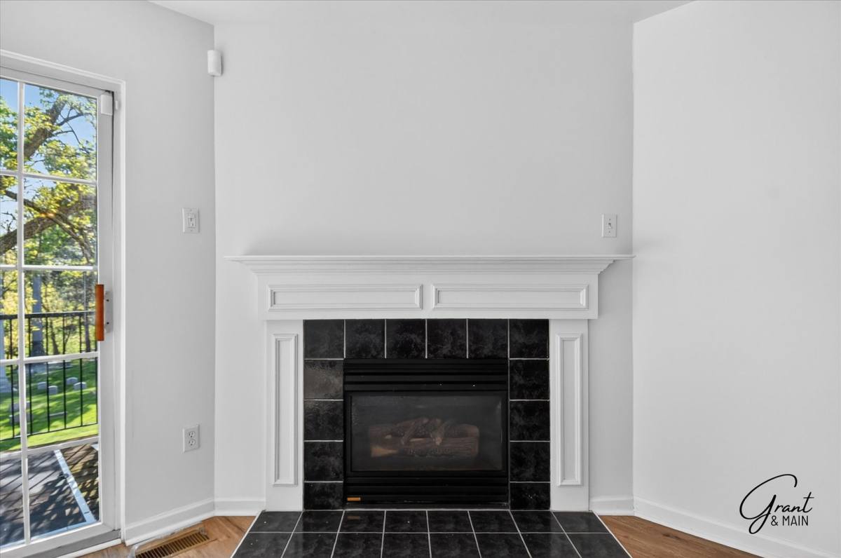 House for rent at 1348 Village Dr, Detroit, MI 48207