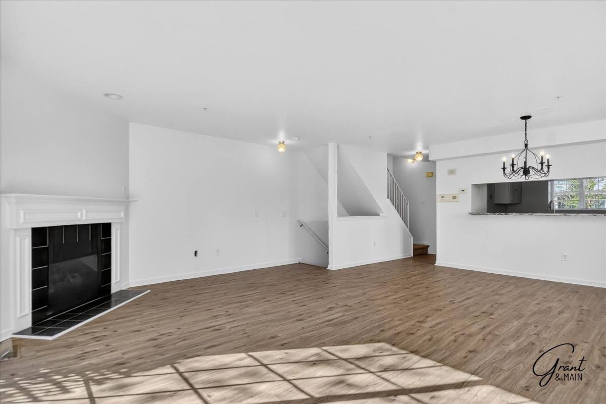 House for rent at 1348 Village Dr, Detroit, MI 48207