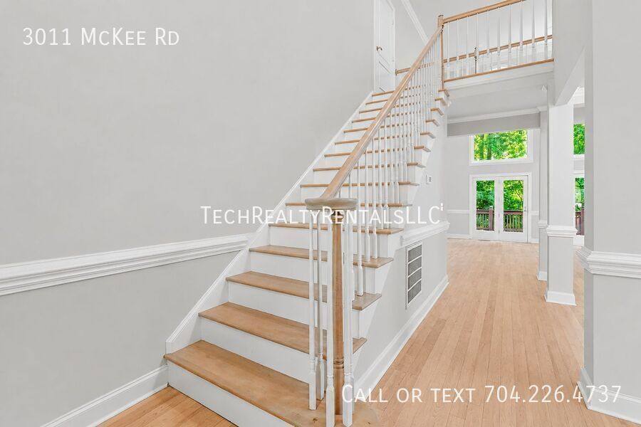House for rent at 3011 McKee Rd, Charlotte, NC 28270