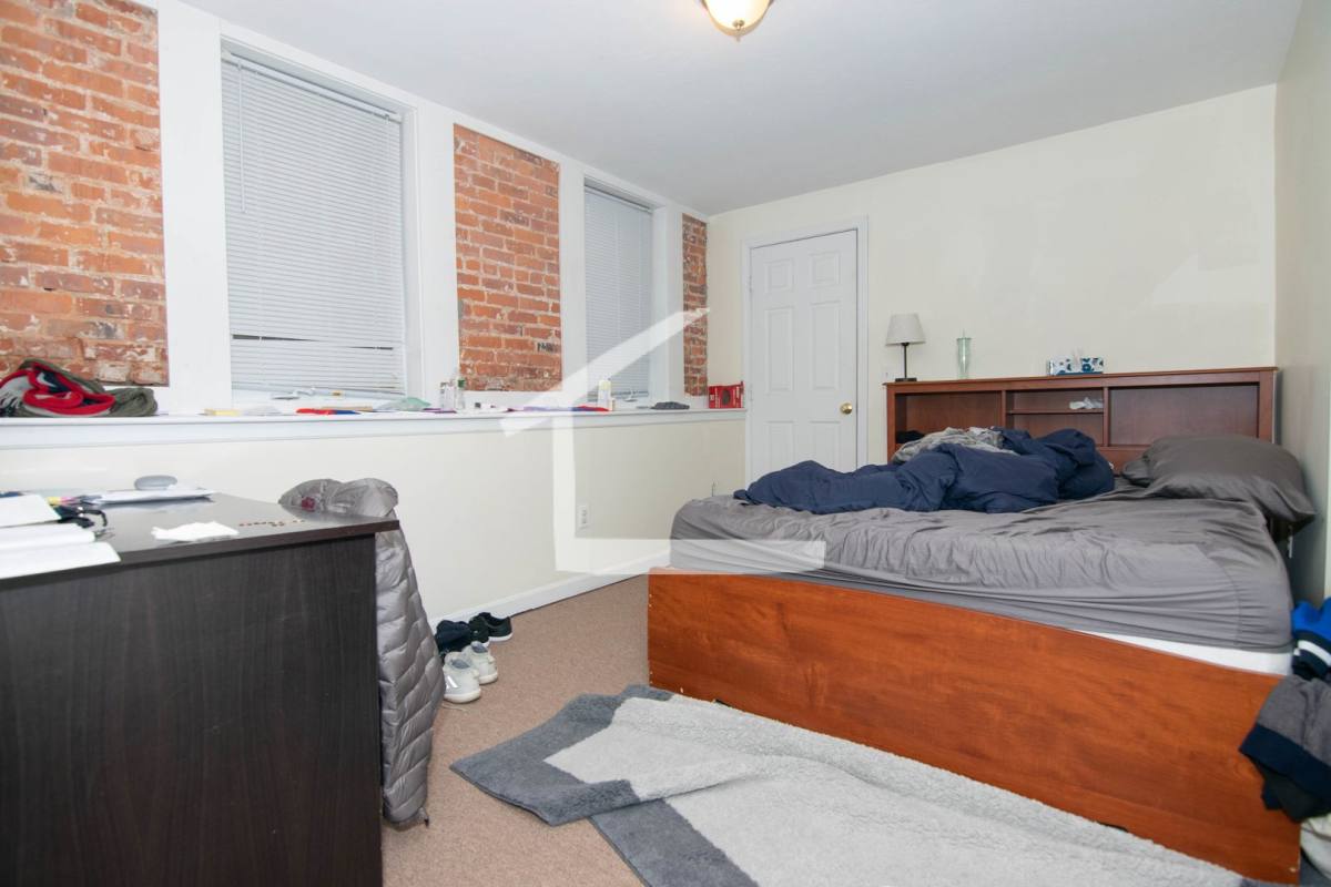 Apartment for rent at 77 Gibbs St #1, Brookline, MA 02446