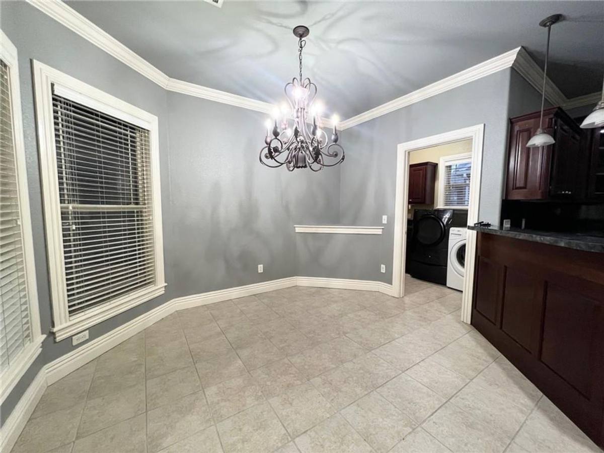 House for rent at 6517 N Tall Oaks Loop, Springdale, AR 72762