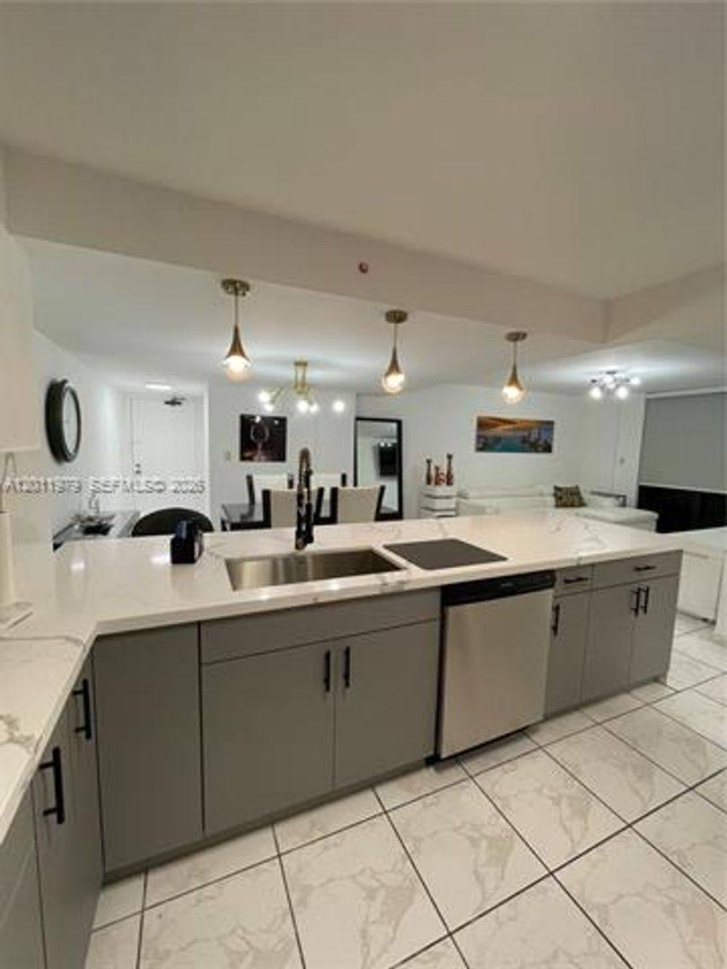 Condo for rent at 1621 Collins Ave, Miami Beach, FL 33139