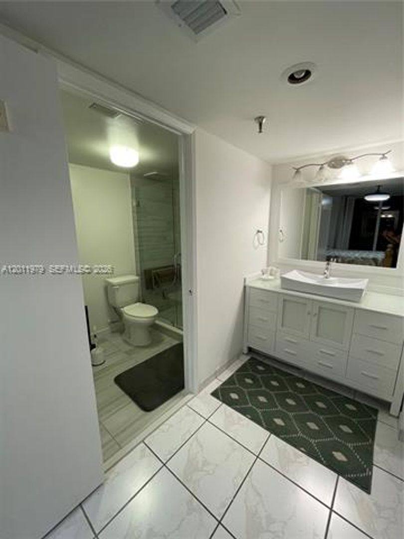 Condo for rent at 1621 Collins Ave, Miami Beach, FL 33139