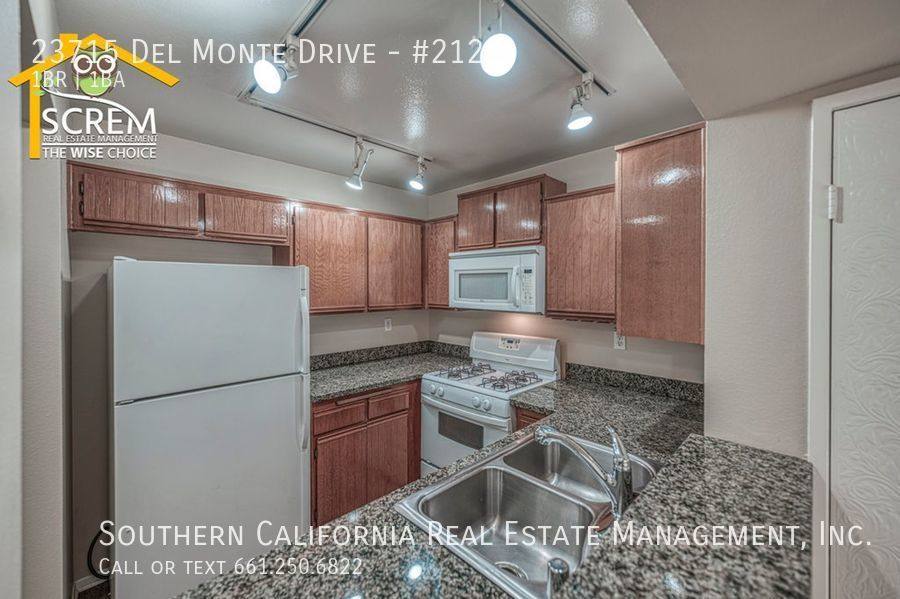 Condo for rent at 23715 Del Monte Dr #212, Valencia, CA 91355