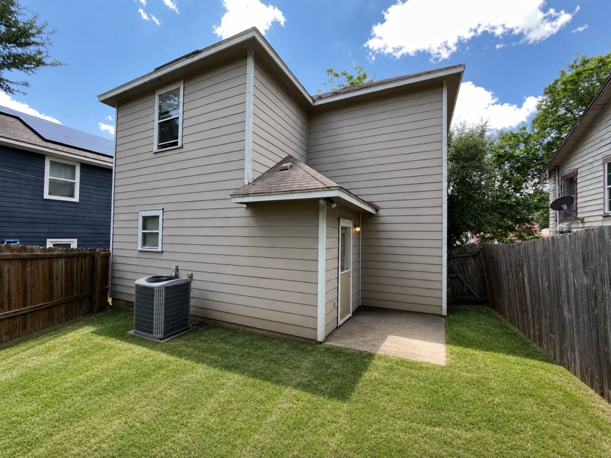 Apartment for rent at 2506 E 8th St #A, Austin, TX 78702