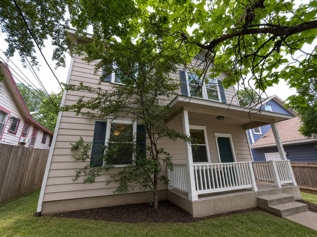 Apartment for rent at 2506 E 8th St #A, Austin, TX 78702