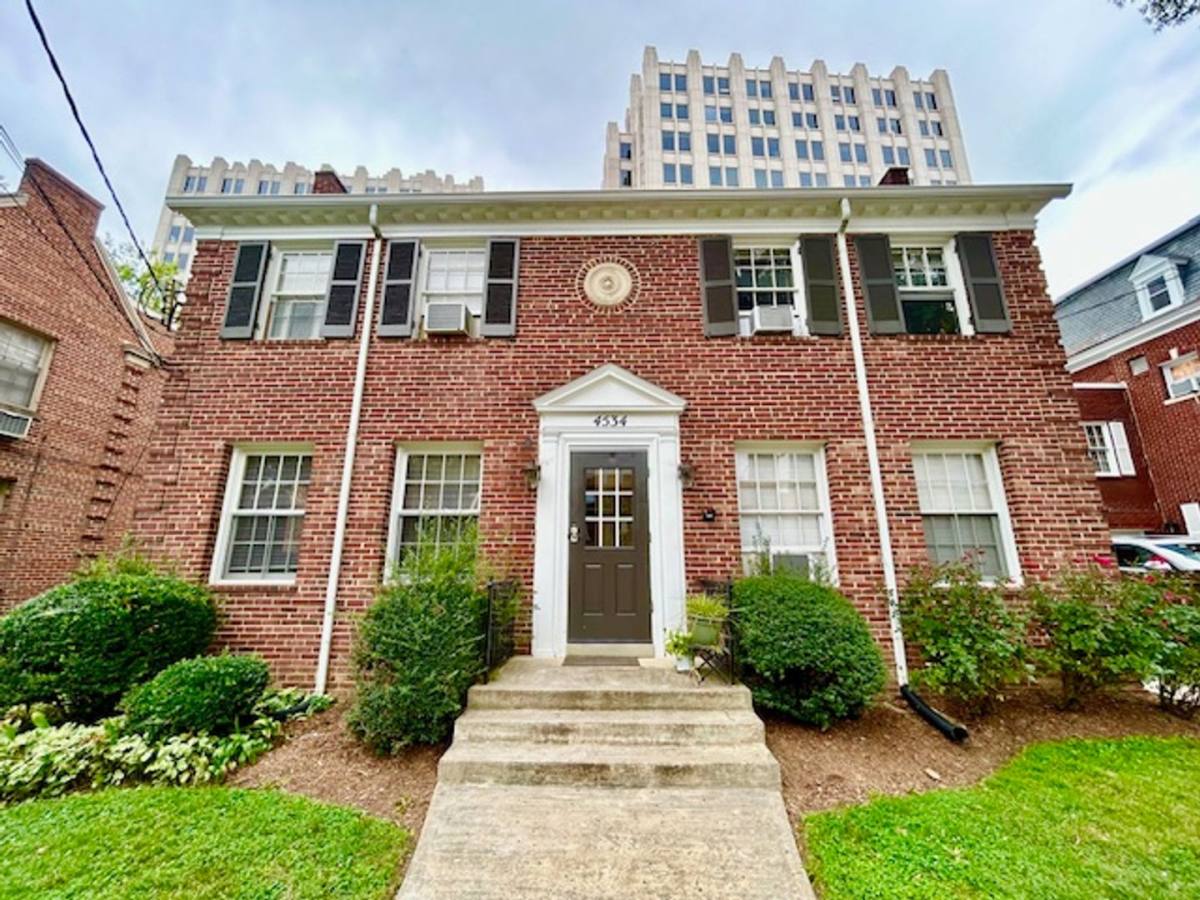 Apartment for rent at 4534 Avondale St, Bethesda, MD 20814