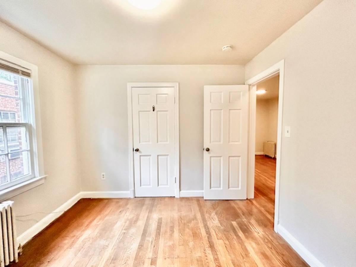 Apartment for rent at 4534 Avondale St, Bethesda, MD 20814