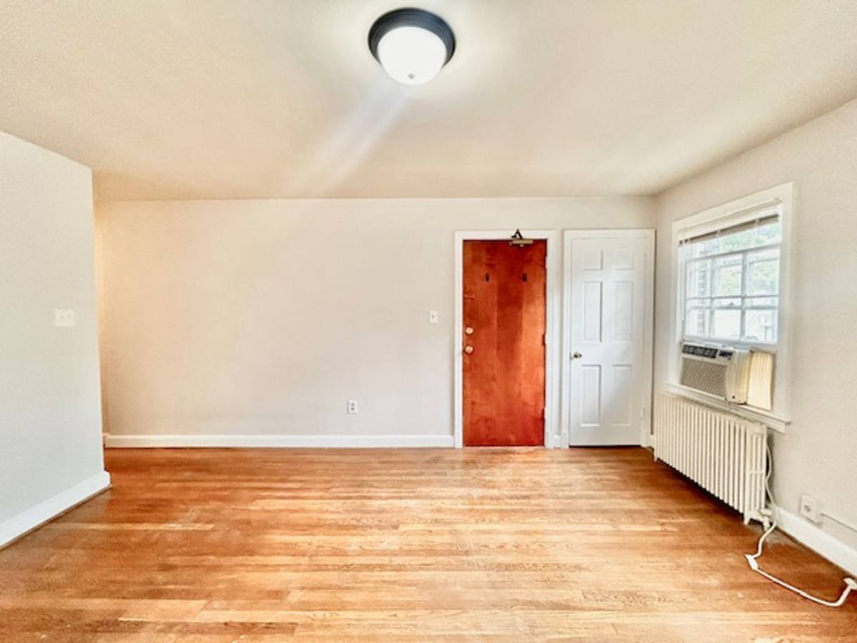 Apartment for rent at 4534 Avondale St, Bethesda, MD 20814