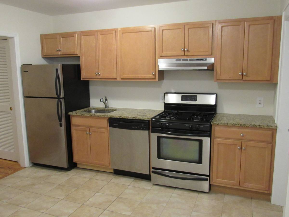 Apartment for rent at 93 Pine St, Montclair, NJ 07042