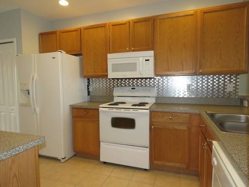 Townhouse for rent at 12315 Foxmoor Peak Dr, Riverview, FL 33579