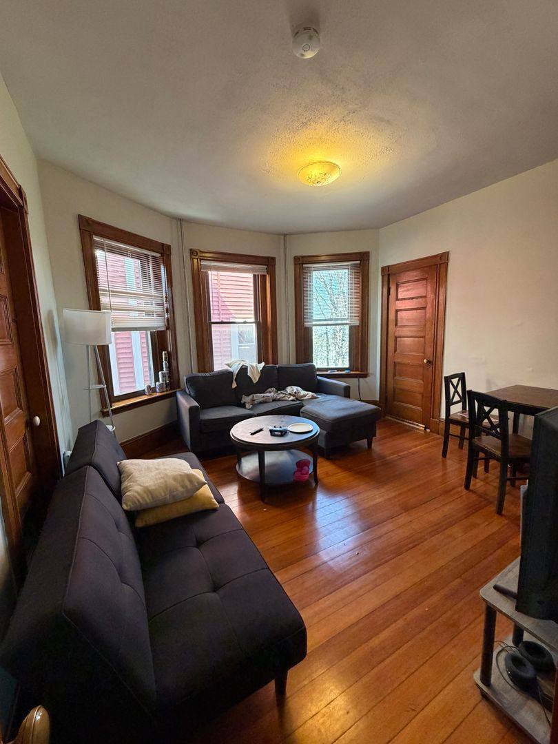 Townhouse for rent at 172 Saint Alphonsus #2, Roxbury Crossing, MA 02120