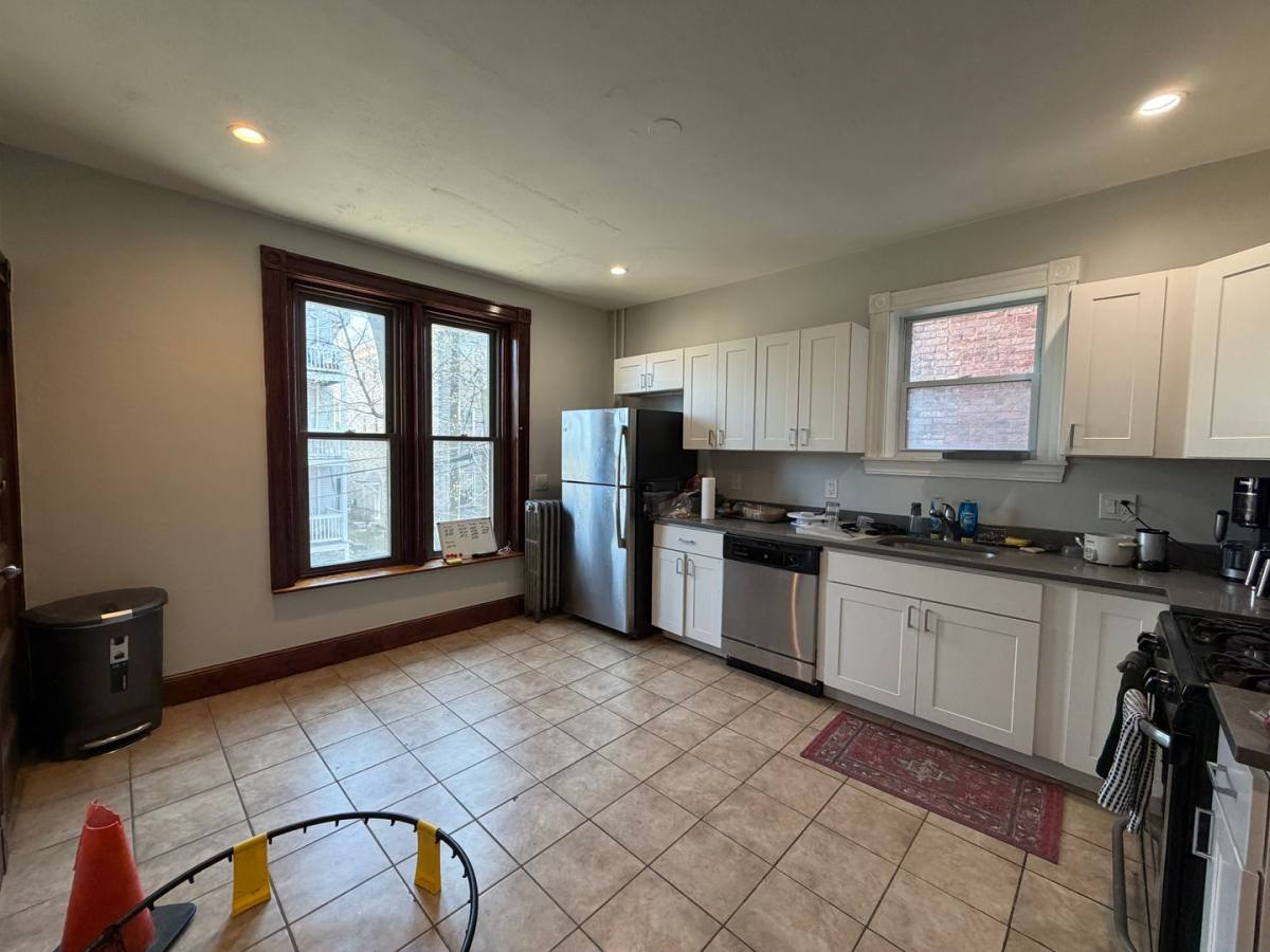 Townhouse for rent at 172 Saint Alphonsus #2, Roxbury Crossing, MA 02120