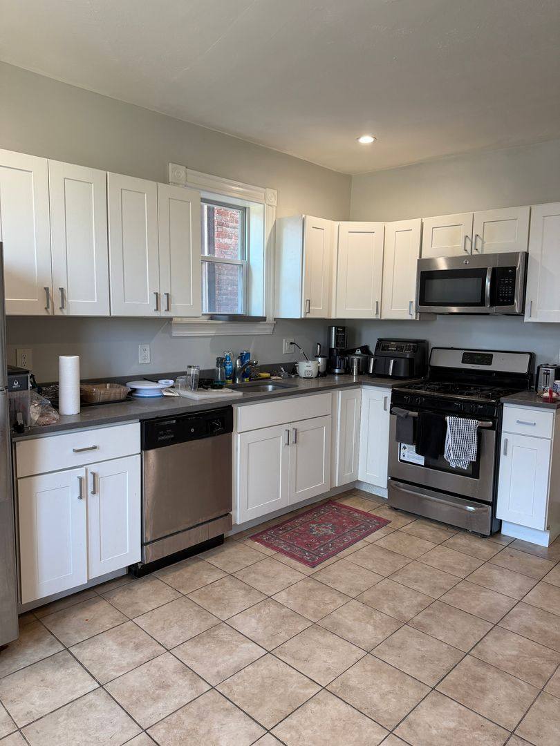 Townhouse for rent at 172 Saint Alphonsus #2, Roxbury Crossing, MA 02120